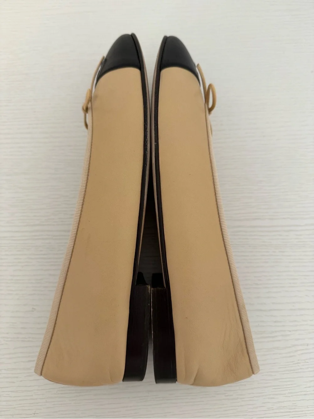 Chanel Lambskin CC Cap Toe Ballerinas Flats Beige/Black Leather EU 42C